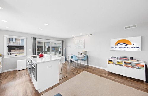 Ocean City House | ⭐️Stunning Renovated Large Balcony 20 Steps to Beach⭐️