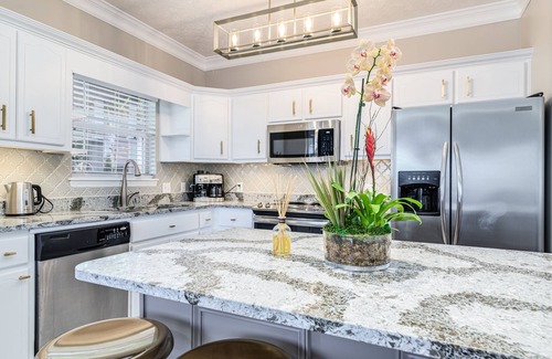 Laguna Beach Estates House | Stunning Resort Style Home | Private pool, Ocean View, Bar/Grill, & Game Room.