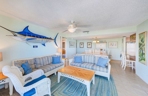Redington Shores Condo | Stunning, spacious, comfortable beach front condo on Gulf of Mexico