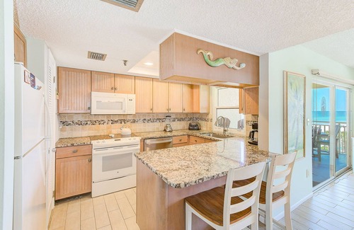 Redington Shores Condo | Stunning, spacious, comfortable beach front condo on Gulf of Mexico