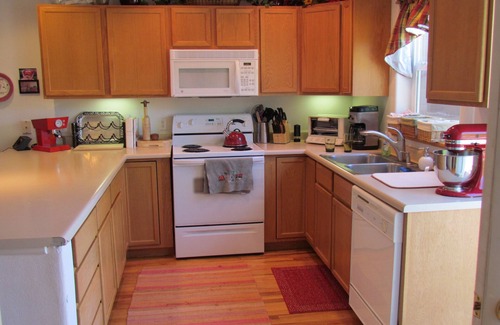 Wildernest House | Stunning Townhome with mountain views, Ideal all season location