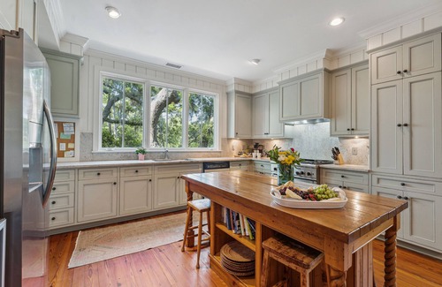 Vanderhorst Plantation House | Stunning Treehouse, easy beach and golf access