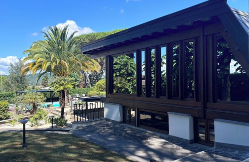 Campagnano di Roma Villa | Stunning Villa with pool and Gymn