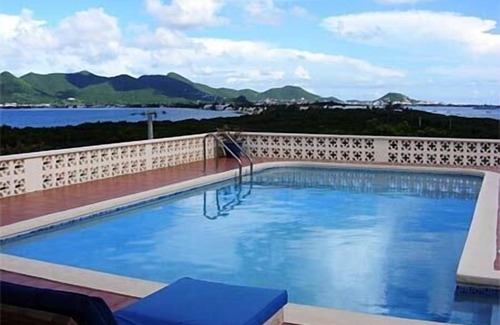 Nettle Bay Villa | Stunning View of Ocean & Lagoon from Pool, 3 Min Walk to Baie Rouge, Cottage