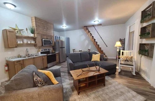 Eatonville Cottage | Stunning Views! ~Tahoma Ridge Cottage~ 35 miles to Mt. Rainier! Enjoy every moment!