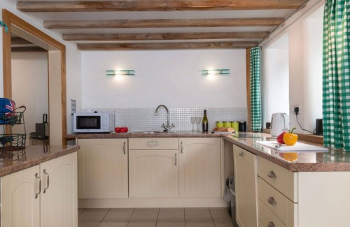 Pantymwyn House | Stunning villa for 2 people with WIFI and TV