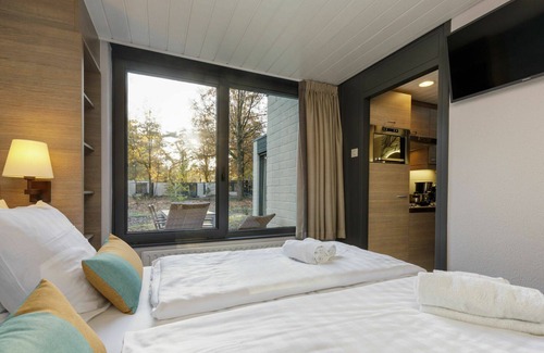 Grote-Brogel House | Stunning villa for 4 guests with pool, WIFI, TV, terrace and parking