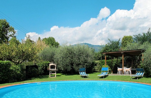 Capannori House | Stunning villa for 5 people with WIFI, A/C, private pool, TV and patio