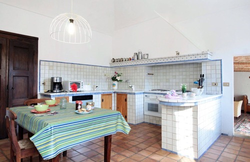Brozolo House | Stunning villa for 6 guests with WIFI, private pool, TV, veranda and panoramic view