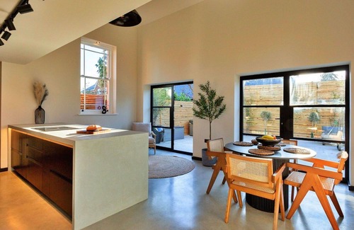 Appledore House | Stunning villa for 6 people with WIFI and pets allowed