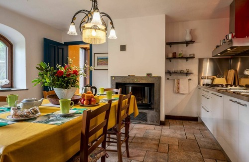 Cortazzone House | Stunning villa for 8 people with private pool, TV, patio, pets allowed and panoramic view