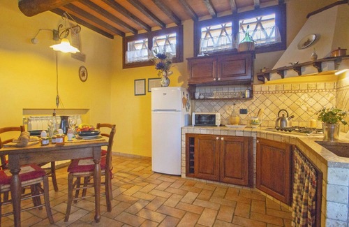 Poggiarello Villa | Stunning villa for 12 guests with WIFI, private pool, TV, terrace and pets allowed