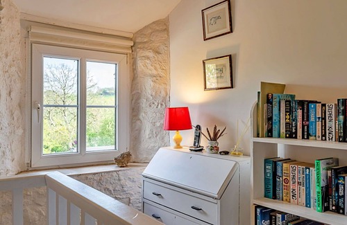 Batcombe House | Stunning villa for 5 guests with WIFI and pets allowed