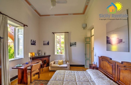 Sferracavallo Villa | Stunning villa in Liberty style in Sferracavallo with direct access to the sea
