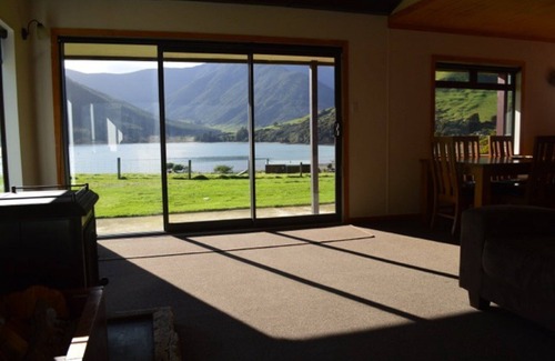 Saint Omer House | STUNNING VISTA BETWEEN MOUNTAIN AND SEA