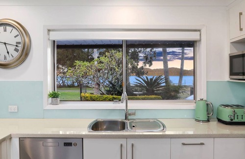 Saratoga House | Stunning Waterfront Views/4BR in Idyllic Saratoga