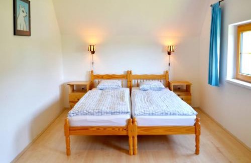 Stupná Villa | Stupná Holiday Home with Garden