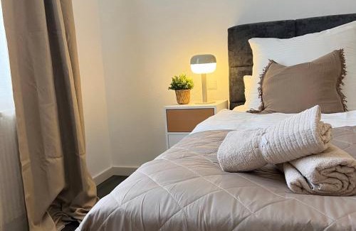 Rosenberg Apartment | Stuttgart Zentrum - Hölderlinplatz - 80qm - EG