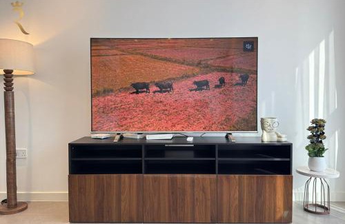 Abu Dhabi Apartment | Stylish 1BR Cove Beach Access Al Reem Island