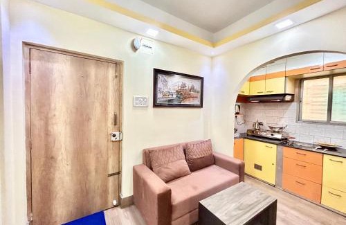 Tollygunge Apartment | Stylish 1RK Serviced Apartment in Tollygunge
