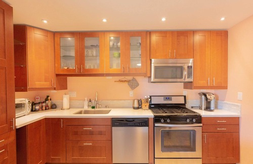 Sunnyvale Apartment | 🌟 Stylish 2B2B Retreat in the Heart of the Silicon Valley
