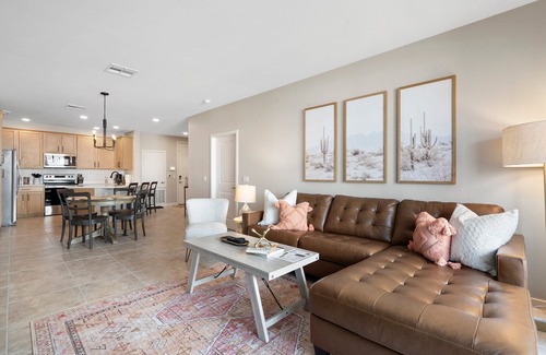 Ocotillo Condo | Stylish 2BR-2BA Condo…Walk to Dining & Coffee…Resort-Style Pool, Gym, & More!