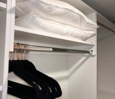 Radnor - Fort Myer Heights Apartment | Stylish 2BR-2BA Rosslyn