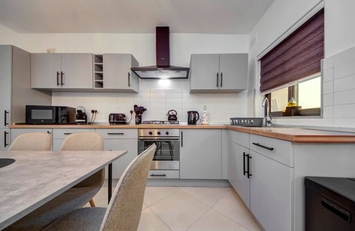 Luqa Apartment | Stylish 2BR home with Spacious Terrace in Luqa