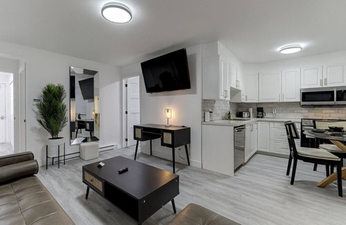 Sainte-Marie Apartment | Stylish 3BR in the heart of Downtown Montreal