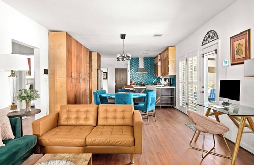 Greater East End House | Stylish 3BR Near Downtown Houston w/Private Pool – The Rusk House
