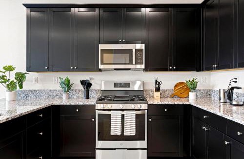 Sparks House | Stylish 4BR Home Nr Golden Eagle Sports Complex