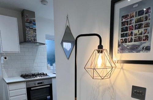 Edgware Apartment | Stylish and Cozy flat in London