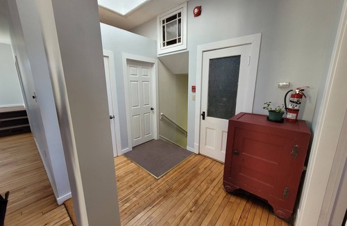 Queens Apartment | Stylish and gorgeous, and centrally located apartment