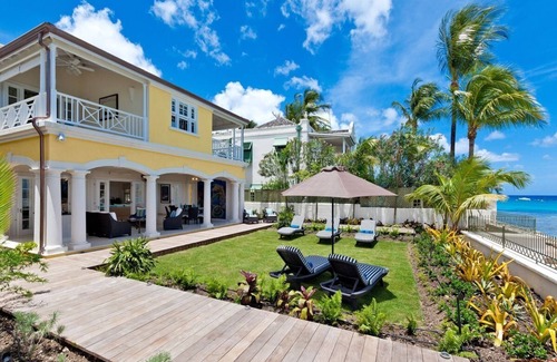 Gibbs Bay Villa | Stylish Beachfront Villa with Plunge Pool - Still Fathoms