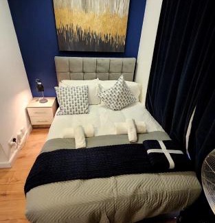 Barbican Apartment | Stylish Central London Studio Great City Access