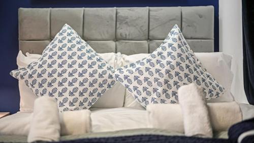 Barbican Apartment | Stylish Central London Studio Great City Access