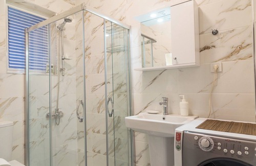 Bakırkoy Apartment | Stylish & Comfy in the City Center