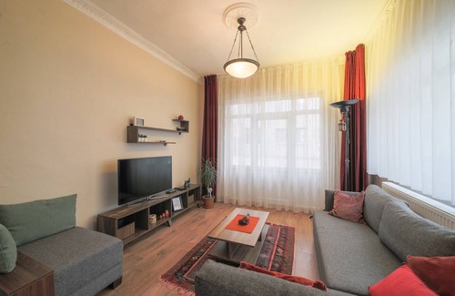 Bakırkoy Apartment | Stylish & Comfy in the City Center