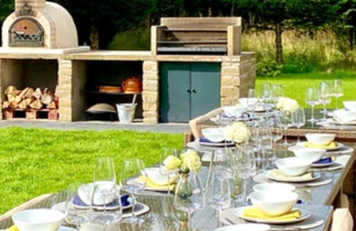 Kippen House | Stylish contemporary lodge on working deer farm, sleeps 12-14, plus 2 infants.