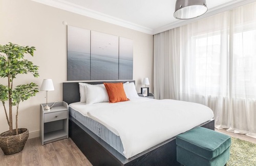 Caddebostan Mahallesi Apartment | Stylish Flat with Balcony 4 min to Bagdat Avenue
