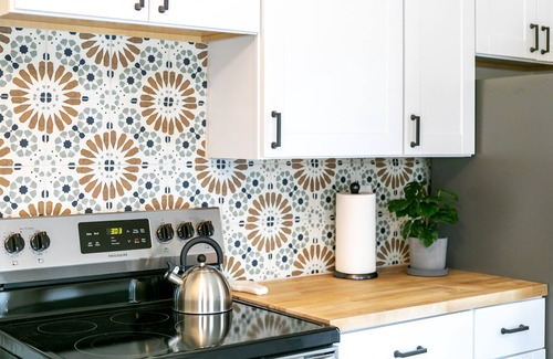 Oconomowoc Apartment | Stylish Historic Upper Steps from Downtown, Shops + Holiday Festivities