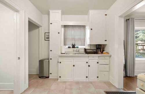 Flagstaff House | Stylish Home in Downtown Flagstaff Unit w/Hot Tub