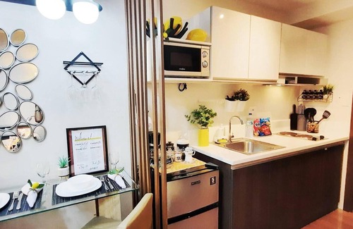 Salcedo Village Apartment | Stylish&homey1-br Apartment in Makati
