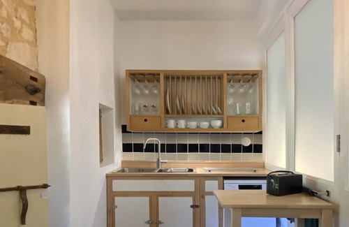 Cordes-sur-Ciel House | Stylish house with fabulous view of the medieval hilltop village Cordes sur Ciel