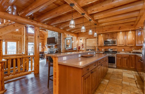 Thayerville House | Stylish Lakefront Escape w/Hot Tub, Bar & Dock