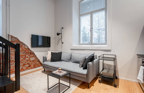 Tampere Apartment | Stylish Loft next to City Center & Lake Pyhäjärvi