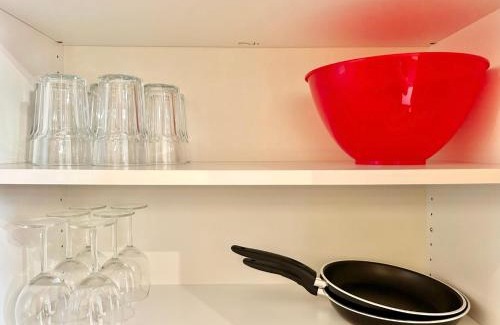 Hernals Apartment | Stylish Long-Term Apartment with Free Parking