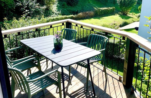 Loerrach Apartment | Stylish new vacation apartment (Fides)