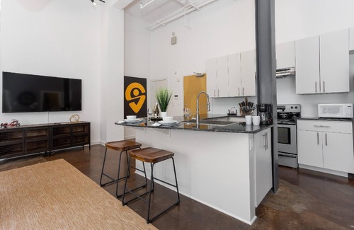 Downtown Fort Worth Apartment | Stylish Penthouse Downtown FTW - Walk to Sundance