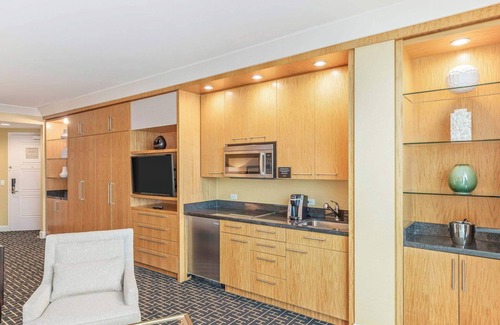 Las Vegas Apartment | Stylish Renovated Studio at Trump Tower 3324